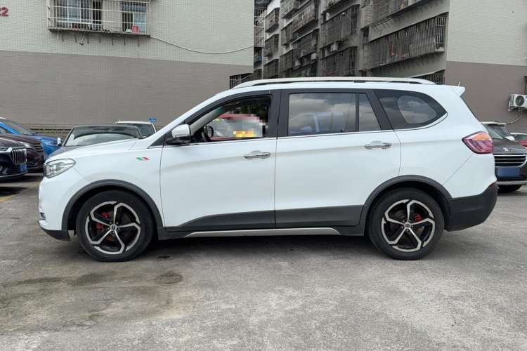 Used SWM X7 2016 1.5T Manual Luxury Edition 7 Seats Left Side