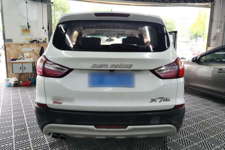 Used SWM X7 2016 1.5T Manual Luxury Edition 7 Seats Rear