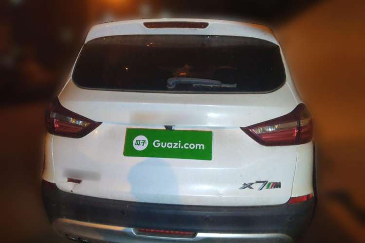 Used SWM X7 2016 1.5T Manual Prestige Version 7 Seats Rear