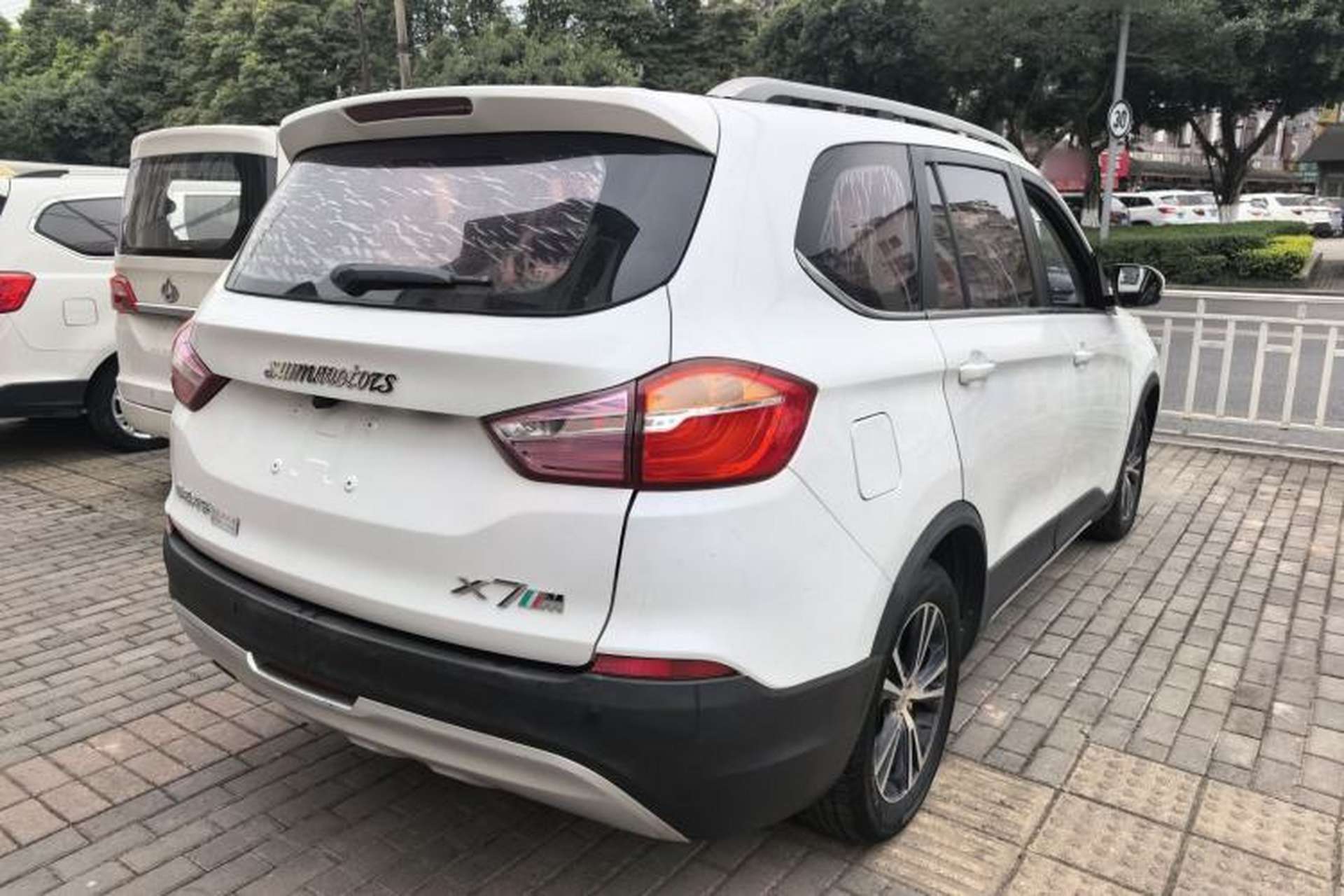 Used SWM X7 2016 1.8L Manual Luxury Edition 7 Seats Rear Right 45 Deg