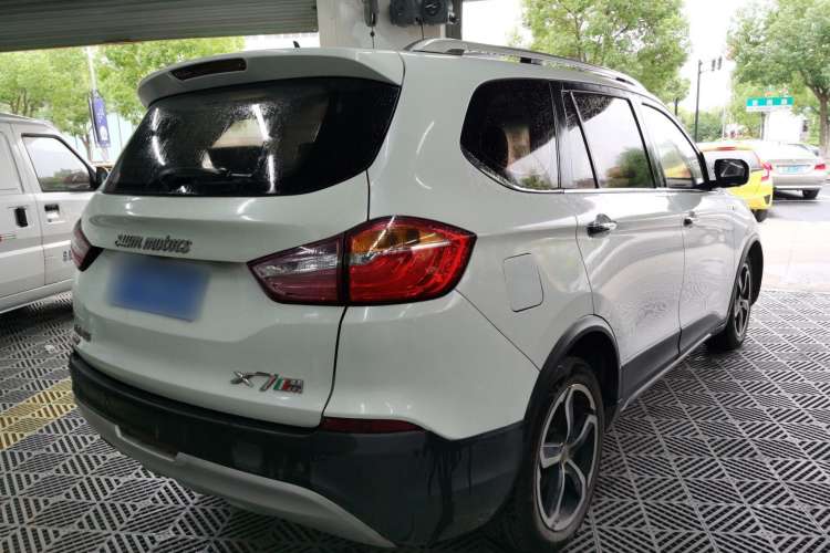 Used SWM X7 2016 1.5T Manual Luxury Edition 7 Seats Rear Right 45 Deg