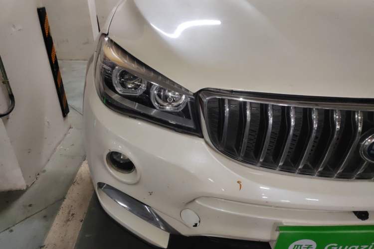 Used SWM X7 2016 1.8L Manual Luxury Edition 7 Seats Right Front Headlight