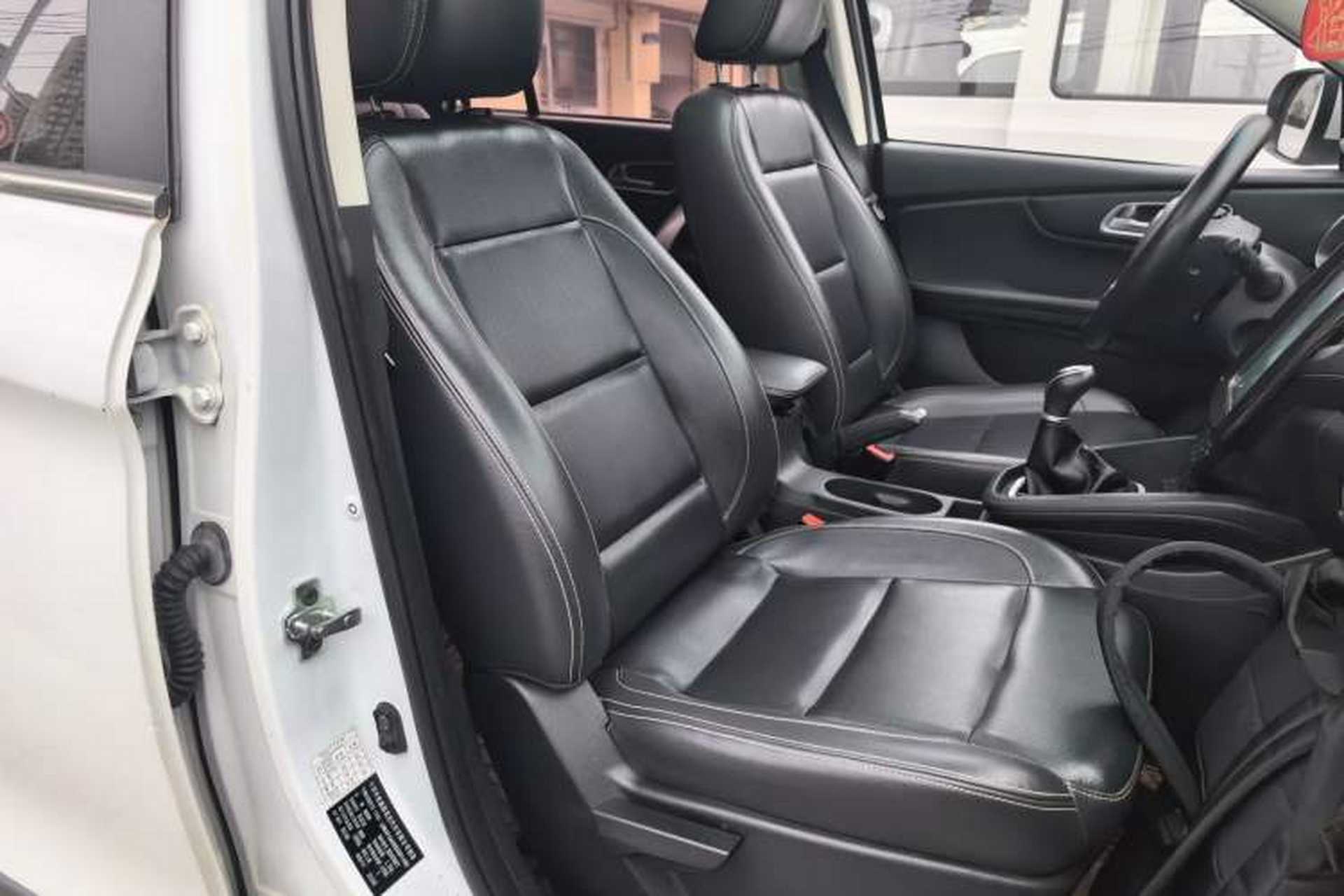 Used SWM X7 2016 1.8L Manual Luxury Edition 7 Seats Right Front Seat