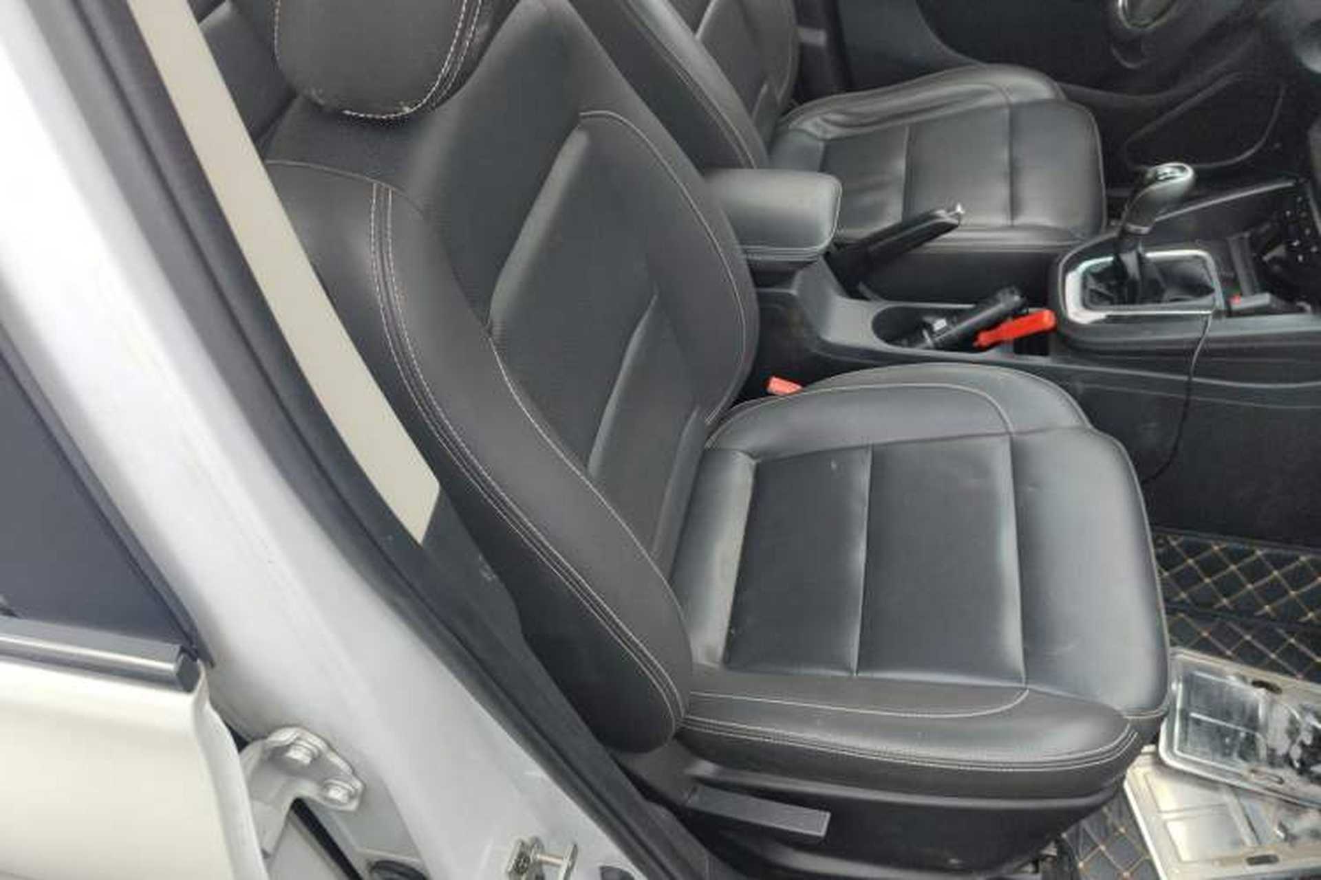 Used SWM X7 2016 1.5T Manual Luxury Edition 7 Seats Right Front Seat