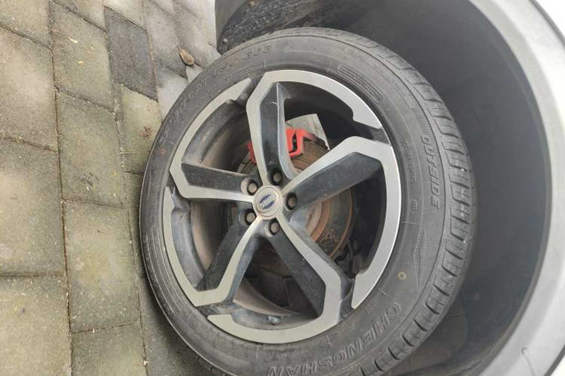 Used SWM X7 2016 1.5T Manual Luxury Edition 7 Seats Right Rear Wheel Hub