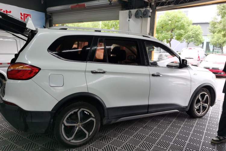 Used SWM X7 2016 1.5T Manual Luxury Edition 7 Seats Right Side