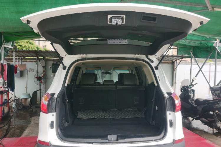 Used SWM X7 2016 1.5T Manual Luxury Edition 7 Seats Trunk