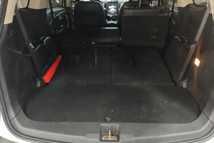 Used SWM X7 2016 1.5T Manual Luxury Edition 7 Seats Trunk