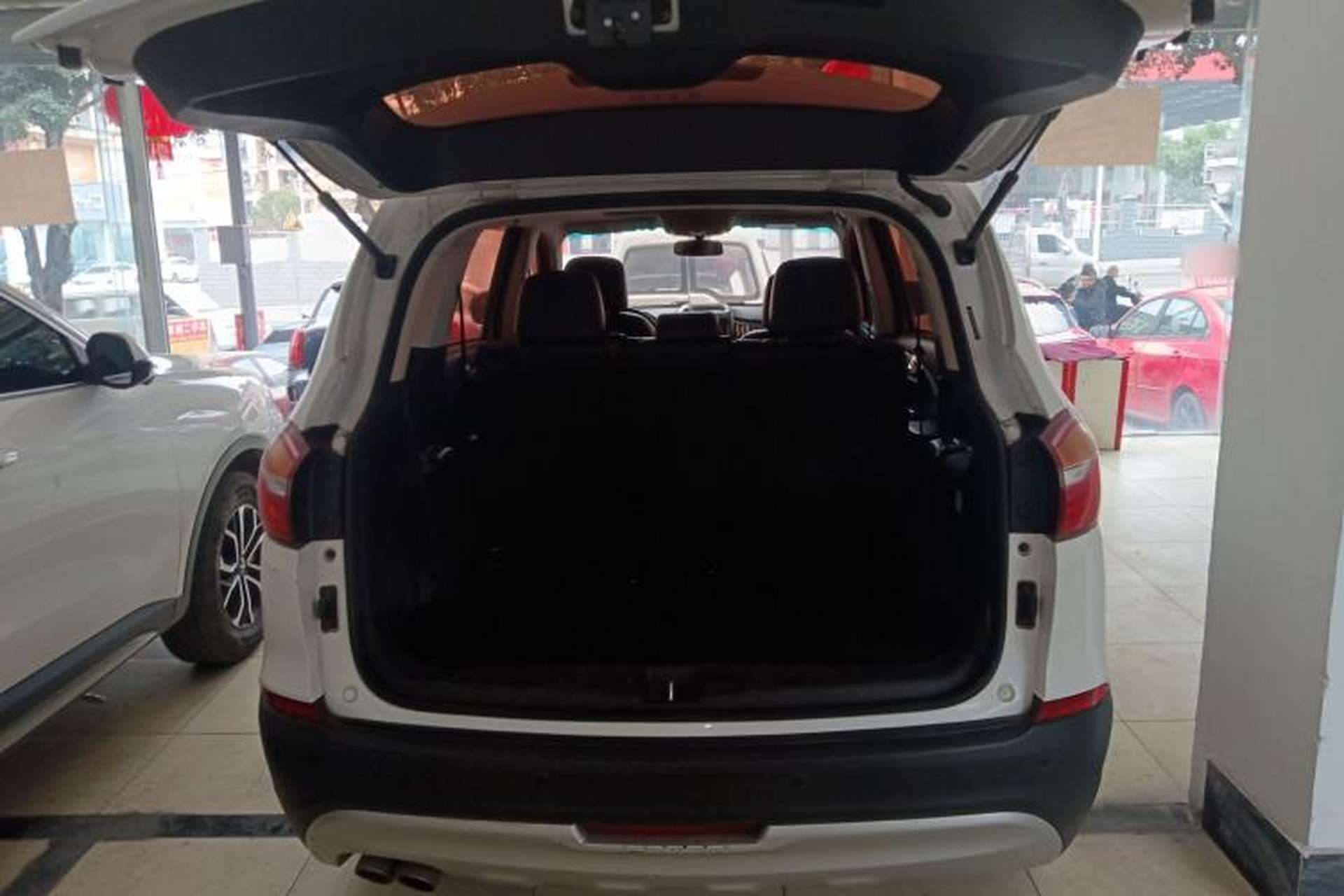 Used SWM X7 2016 1.5T Manual Luxury Edition 7 Seats Trunk