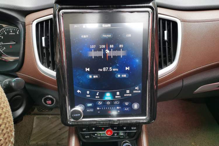 Used SWM X7 2017 1.5T Automatic Smart Enjoyment Version 7 Seats Audio And AC Panel