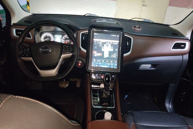 Used SWM X7 2017 1.5T Automatic Smart Enjoyment Version 7 Seats Center Console