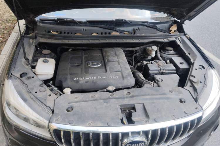 Used SWM X7 2017 1.5T Automatic Prestige Version 7 Seats Engine Bay