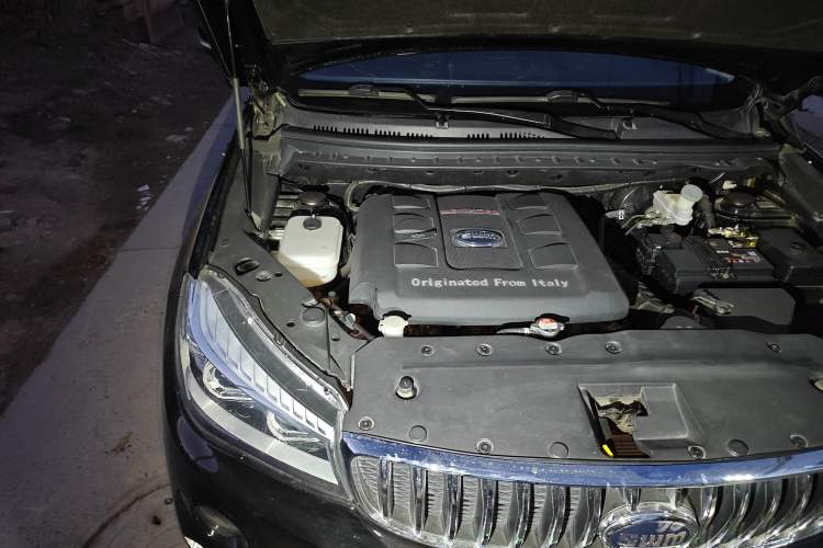 Used SWM X7 2017 1.5T Automatic Smart Enjoyment Version 7 Seats Engine Bay Right