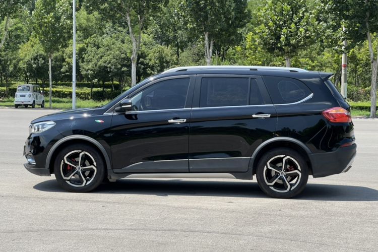 Used SWM X7 2017 1.5T Automatic Prestige Version 7 Seats Exterior 11