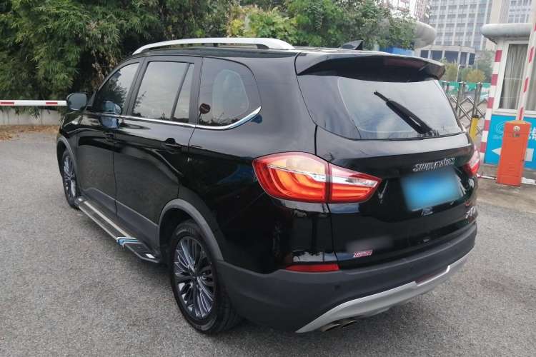 Used SWM X7 2017 1.5T automatic smart version 7 seats Exterior 7