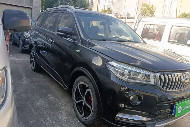 Used SWM X7 2017 1.5T Automatic Smart Enjoyment Version 7 Seats Front Right 45 Deg