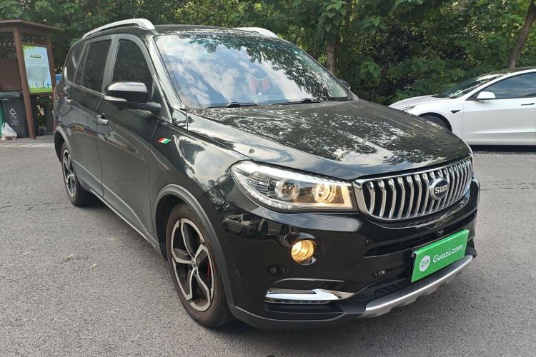 Used SWM X7 2017 1.5T Automatic Prestige Version 7 Seats Front Right 45 Deg