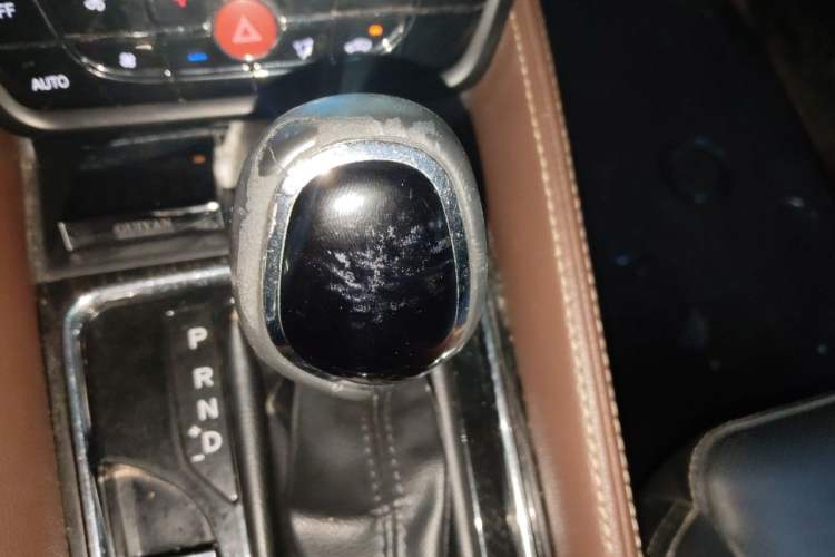 Used SWM X7 2017 1.5T Automatic Smart Enjoyment Version 7 Seats Gear Lever