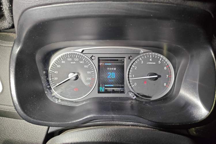 Used SWM X7 2017 1.5T Automatic Smart Enjoyment Version 7 Seats Instrument Cluster