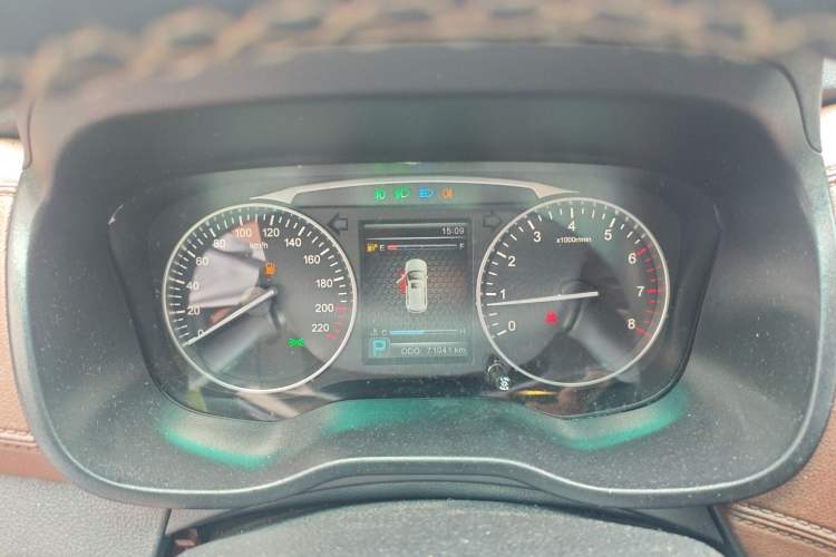 Used SWM X7 2017 1.5T Automatic Prestige Version 7 Seats Instrument Cluster