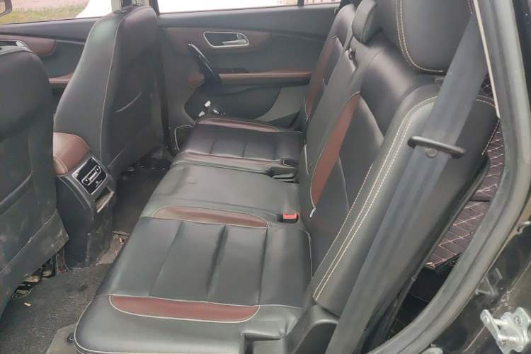 Used SWM X7 2017 1.5T Automatic Smart Enjoyment Version 7 Seats Interior 1