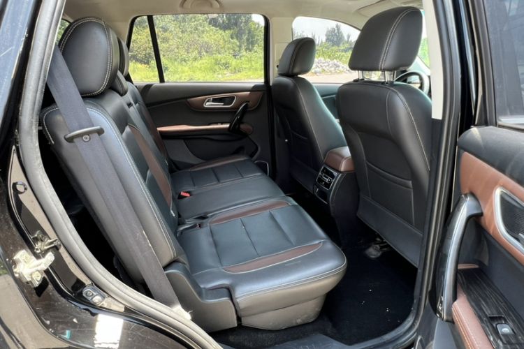 Used SWM X7 2017 1.5T Automatic Prestige Version 7 Seats Interior 2