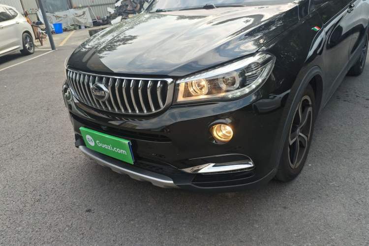 Used SWM X7 2017 1.5T Automatic Prestige Version 7 Seats Left Front Headlight