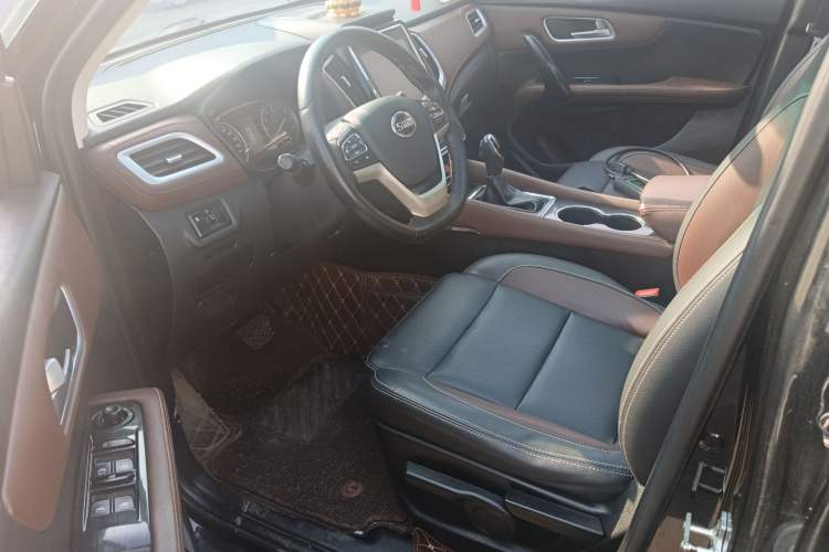 Used SWM X7 2017 1.5T Automatic Smart Enjoyment Version 7 Seats Left Front Seat