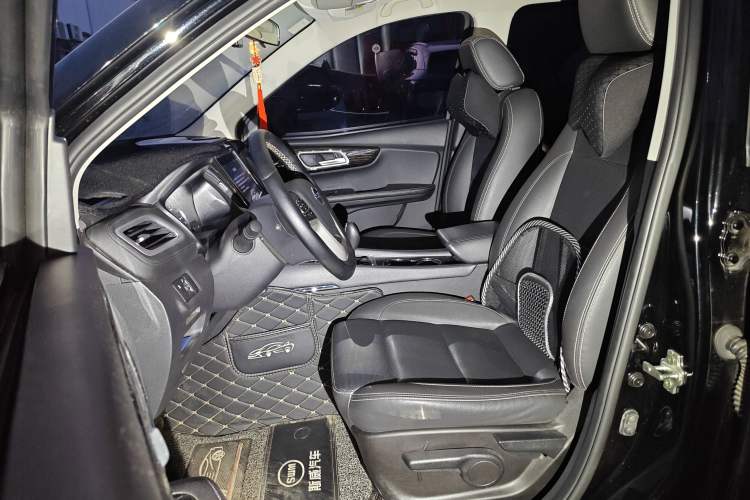 Used SWM X7 2017 1.5T Automatic Smart Enjoyment Version 7 Seats Left Front Seat
