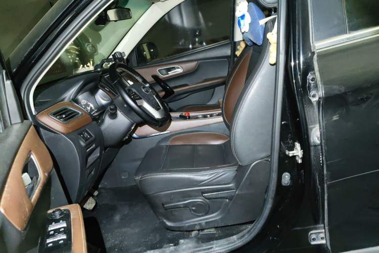 Used SWM X7 2017 1.5T Automatic Smart Enjoyment Version 7 Seats Left Front Seat