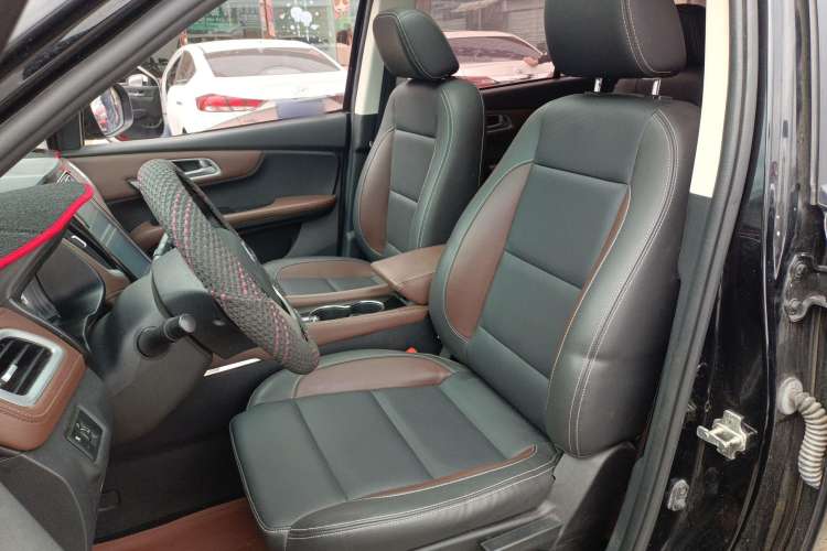 Used SWM X7 2017 1.5T Automatic Smart Enjoyment Version 7 Seats Left Front Seat