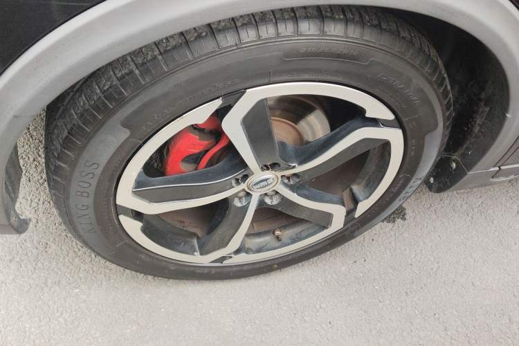 Used SWM X7 2017 1.5T Automatic Prestige Version 7 Seats Left Front Wheel Hub