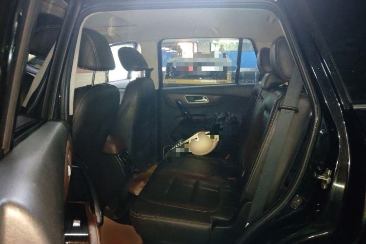 Used SWM X7 2017 1.5T Automatic Smart Enjoyment Version 7 Seats Left Rear Seat