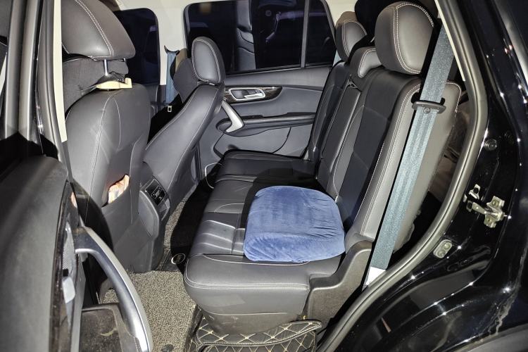 Used SWM X7 2017 1.5T Automatic Smart Enjoyment Version 7 Seats Left Rear Seat