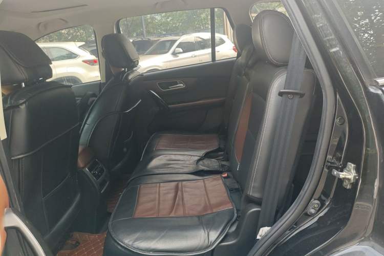 Used SWM X7 2017 1.5T Automatic Prestige Version 7 Seats Left Rear Seat
