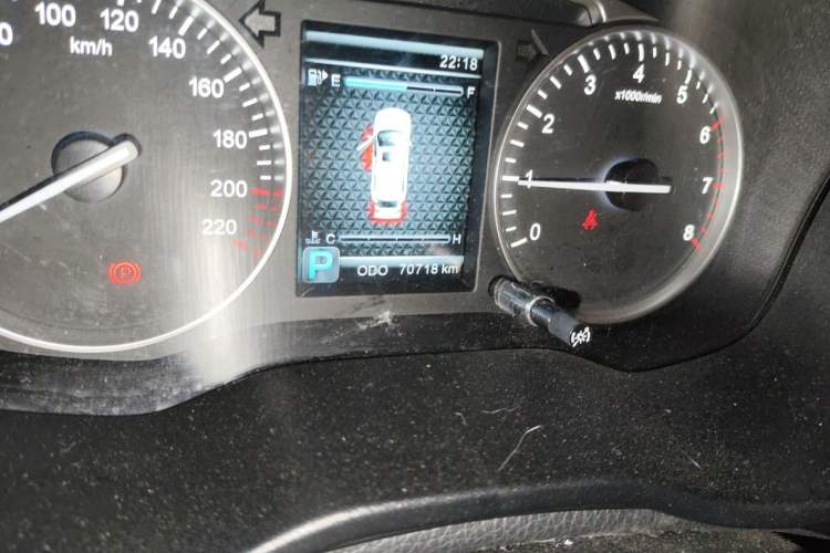 Used SWM X7 2017 1.5T Automatic Smart Enjoyment Version 7 Seats Odometer Close Up