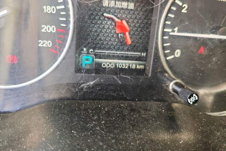 Used SWM X7 2017 1.5T Automatic Smart Enjoyment Version 7 Seats Odometer Close Up