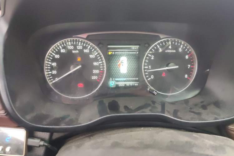 Used SWM X7 2017 1.5T Automatic Smart Enjoyment Version 7 Seats Odometer Close Up