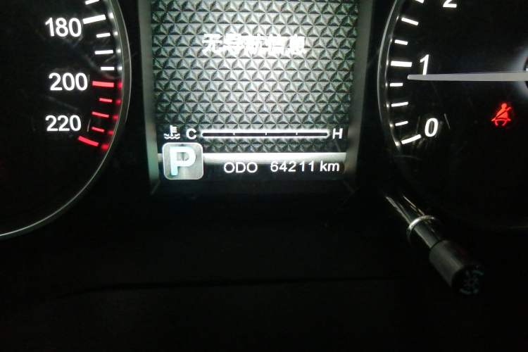 Used SWM X7 2017 1.5T automatic smart version 7 seats Odometer Close Up