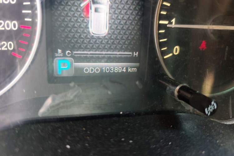 Used SWM X7 2017 1.5T Automatic Smart Enjoyment Version 7 Seats Odometer Close Up