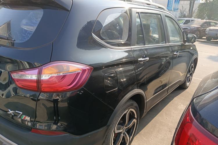 Used SWM X7 2017 1.5T Automatic Smart Enjoyment Version 7 Seats Rear Right 45 Deg
