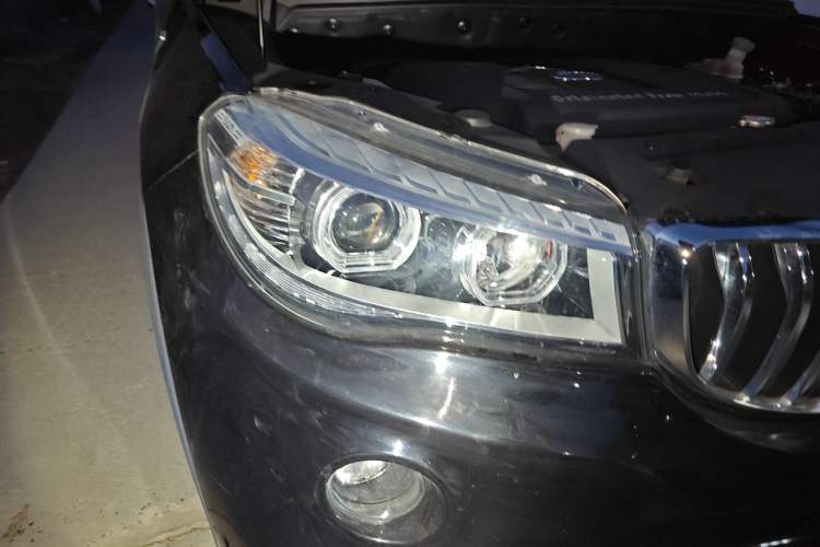 Used SWM X7 2017 1.5T Automatic Smart Enjoyment Version 7 Seats Right Front Headlight