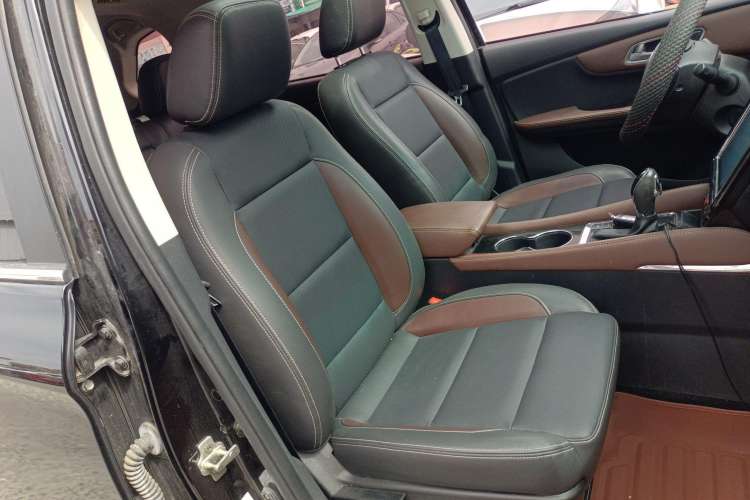 Used SWM X7 2017 1.5T Automatic Smart Enjoyment Version 7 Seats Right Front Seat
