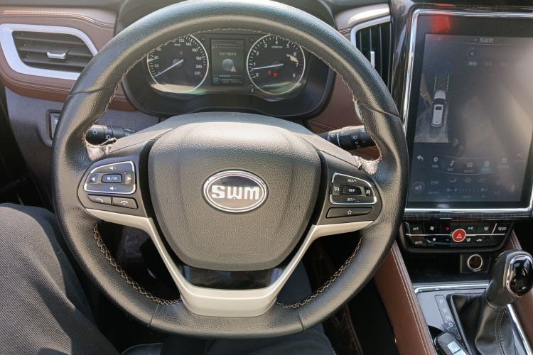 Used SWM X7 2017 1.5T Automatic Smart Enjoyment Version 7 Seats Steering Wheel