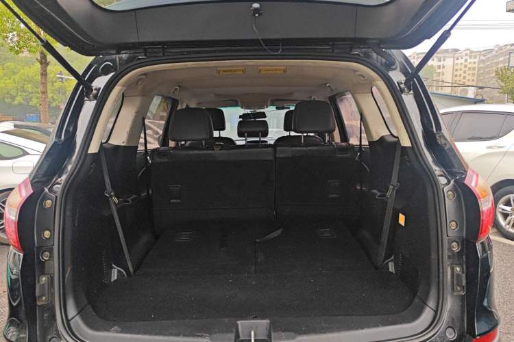 Used SWM X7 2017 1.5T Automatic Smart Enjoyment Version 7 Seats Trunk