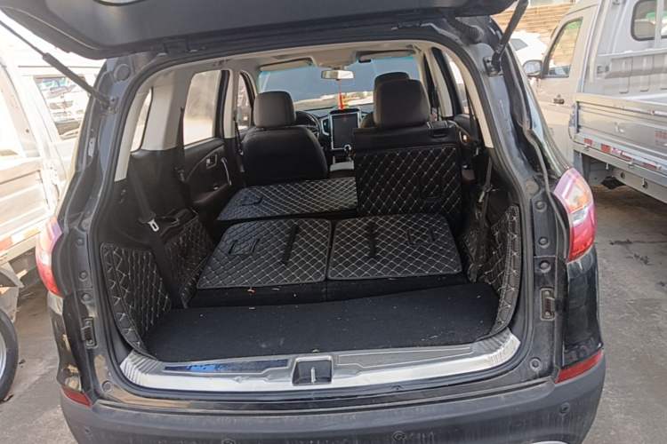 Used SWM X7 2017 1.5T Automatic Smart Enjoyment Version 7 Seats Trunk