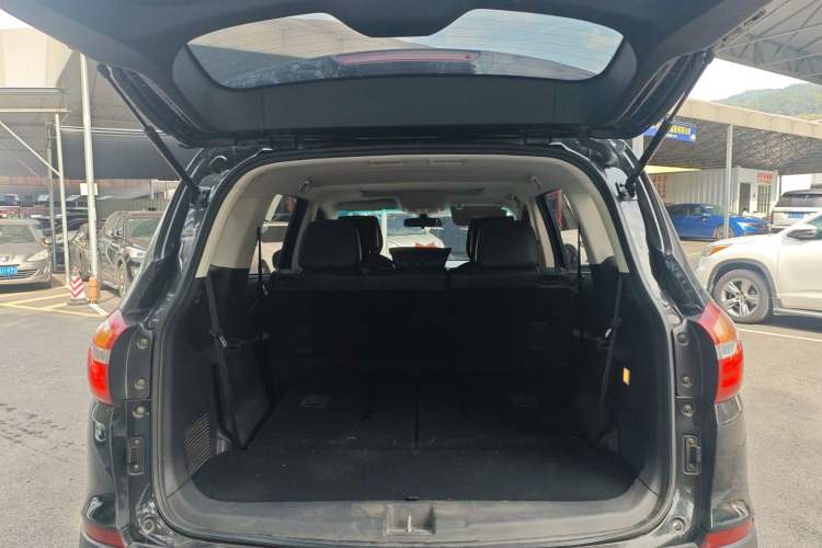 Used SWM X7 2017 1.5T Automatic Prestige Version 7 Seats Trunk