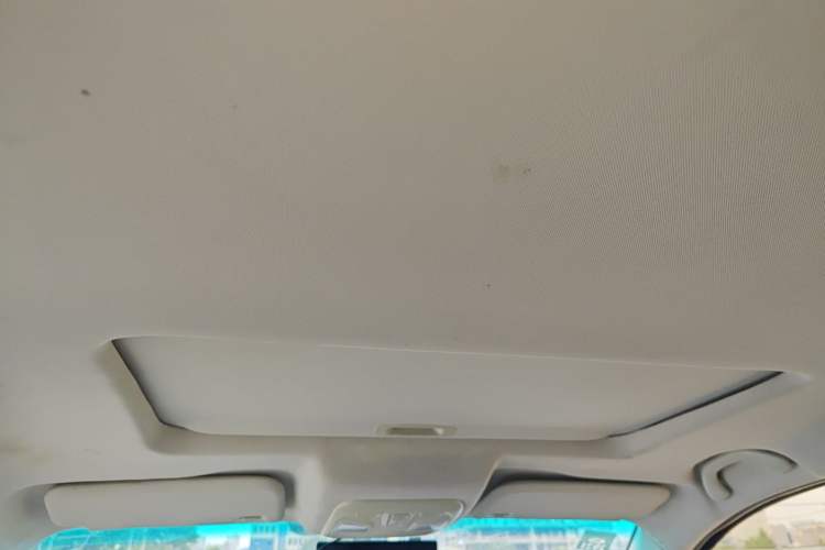 Used SWM X7 2017 1.5T Automatic Smart Enjoyment Version 7 Seats Headliner