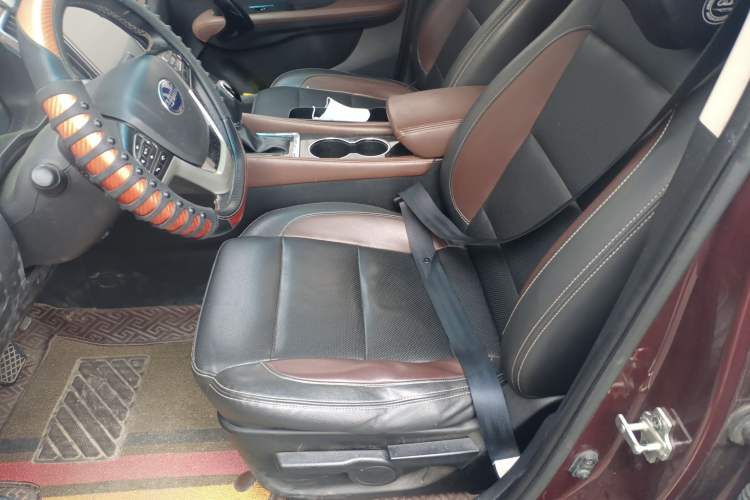 Used SWM X7 2017 1.5T Automatic Smart Enjoyment Version 7 Seats Interior 1