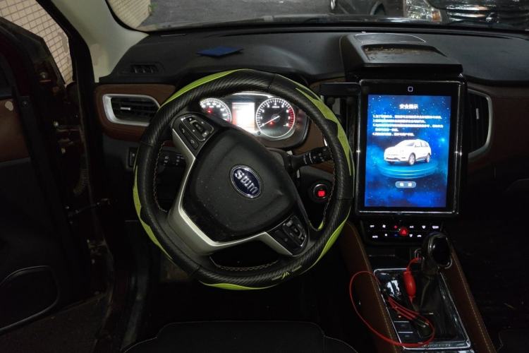 Used SWM X7 2017 1.5T Automatic Smart Enjoyment Version 7 Seats Steering Wheel